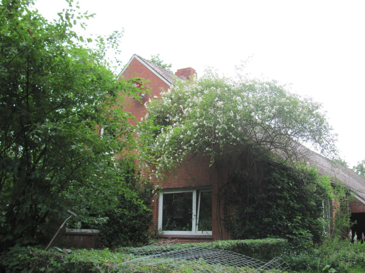 Gästezimmer im Engelshof, 61224 Moormerland Exterior foto